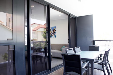 Synergy Broadbeach - Official - Perths Hotel 22