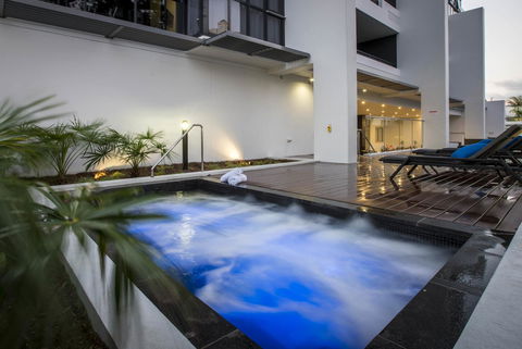 Synergy Broadbeach - Official - Perths Hotel 5