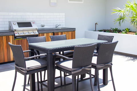 Synergy Broadbeach - Official - Perths Hotel 15
