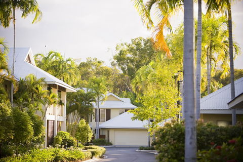 Paradise Links Resort Port Douglas - Perths Hotel 1