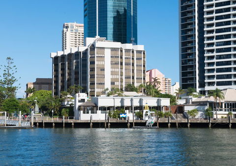 Tiki Hotel Apartments Surfers Paradise - Perths Hotel 4