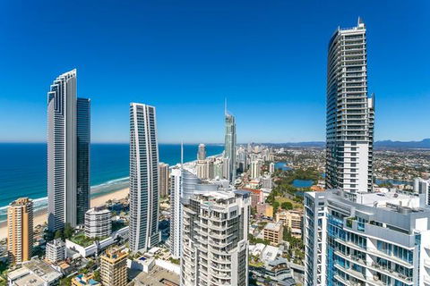 Beach Stay - Ocean & Riverview Resort Chevron Renaissance Central Surfers Paradise - Perths Hotel 23
