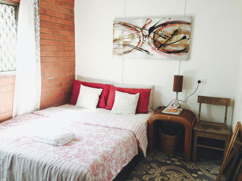 XYL Pets Friendly Seaside Boutique Guesthouse - Perths Hotel 0