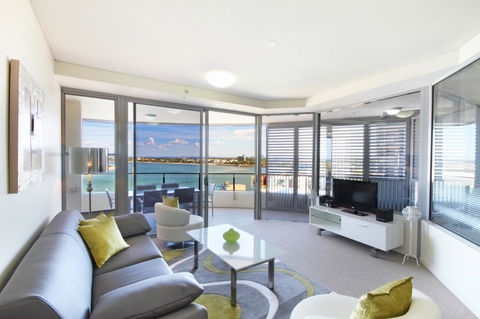 Monaco Caloundra - Perths Hotel 26