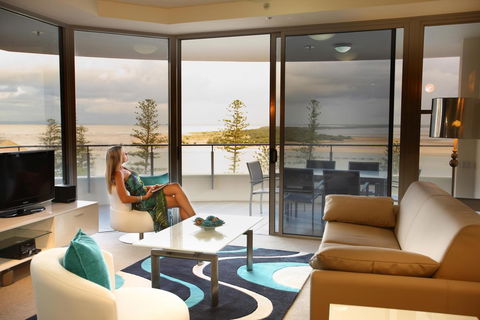 Monaco Caloundra - Perths Hotel 34