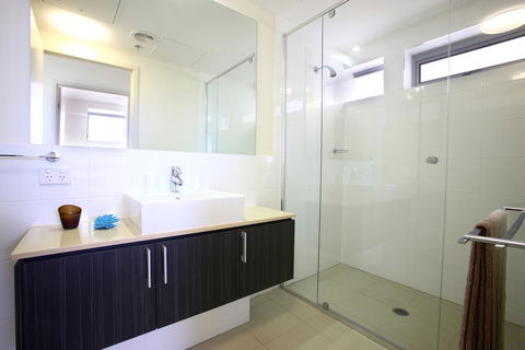 Monaco Caloundra - Perths Hotel 39