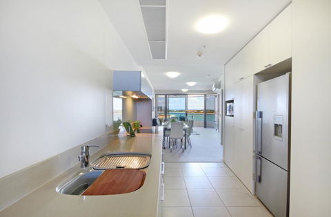 Monaco Caloundra - Perths Hotel 40