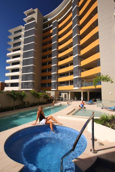 Monaco Caloundra - Perths Hotel 2