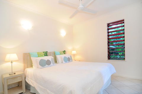 Oasis At Palm Cove - Perths Hotel 7