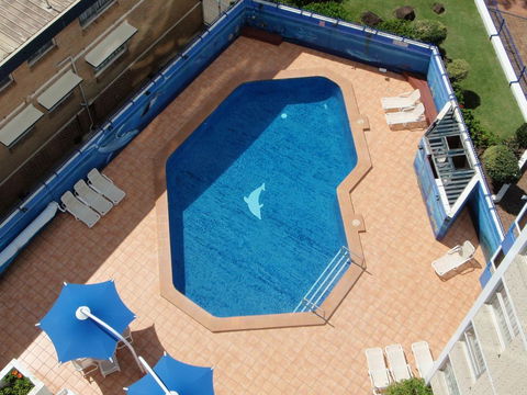 Grosvenor Beachfront Apartments Surfers Paradise - Perths Hotel 2