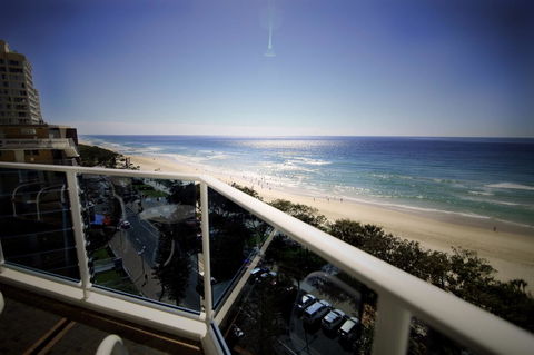 Grosvenor Beachfront Apartments Surfers Paradise - Perths Hotel 0
