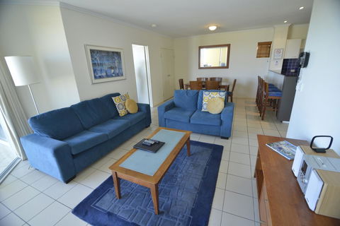 Seachange Coolum Beach - Perths Hotel 12