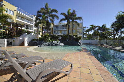 Seachange Coolum Beach - Perths Hotel 20