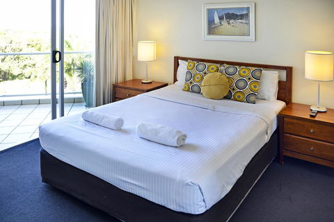 Seachange Coolum Beach - Perths Hotel 14