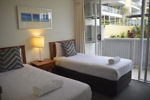 Seachange Coolum Beach - Perths Hotel 22