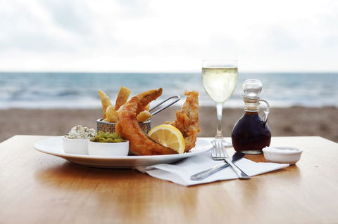 Seacrest Beachfront Apartments Surfers Paradise - Perths Hotel 38