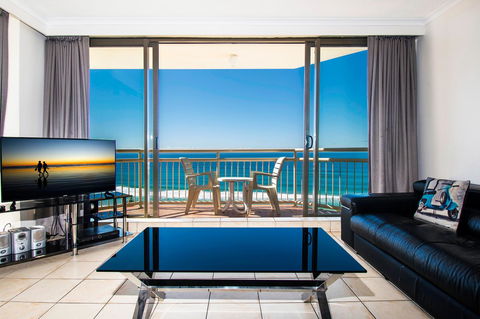 Seacrest Beachfront Apartments Surfers Paradise - Perths Hotel 13