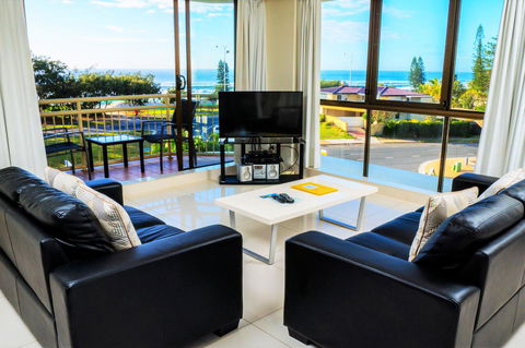 Seacrest Beachfront Apartments Surfers Paradise - Perths Hotel 35