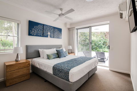 Coolum At The Beach - Perths Hotel 40