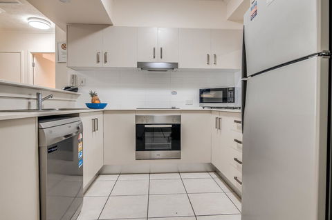 Coolum At The Beach - Perths Hotel 18