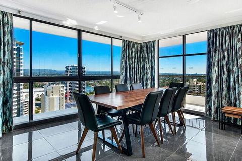 ULTIQA Beach Haven On Broadbeach - Perths Hotel 30
