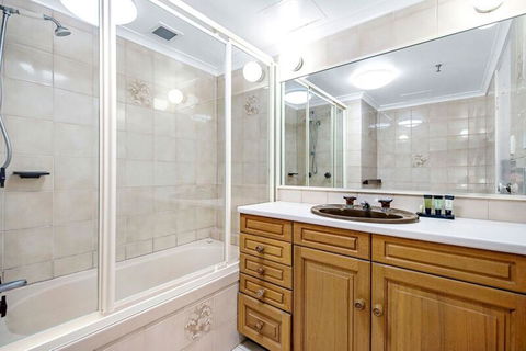 ULTIQA Beach Haven On Broadbeach - Perths Hotel 39