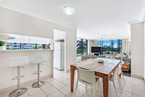 ULTIQA Beach Haven On Broadbeach - Perths Hotel 23