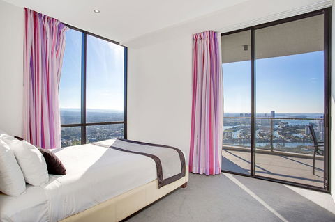 Mantra Circle On Cavill - Perths Hotel 7