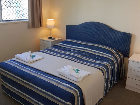 Surfers Beach Resort One - Perths Hotel 32