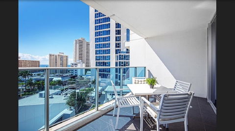 Gold Coast Private Apartments - H Residences, Surfers Paradise - Perths Hotel 35