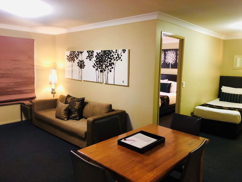Ambassador On Ruthven - Perths Hotel 39