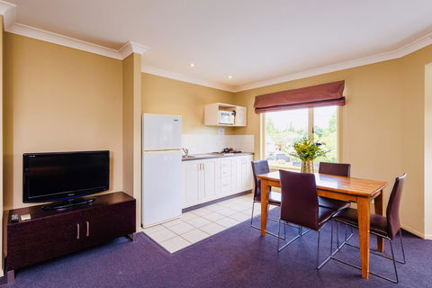 Ambassador On Ruthven - Perths Hotel 27