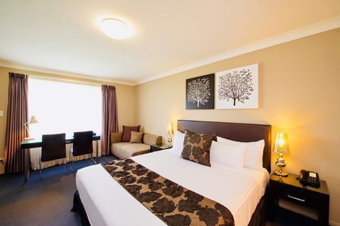 Ambassador On Ruthven - Perths Hotel 0