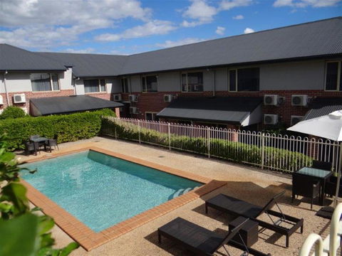 Ambassador On Ruthven - Perths Hotel 26