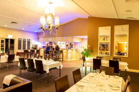 Ambassador On Ruthven - Perths Hotel 9