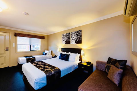 Ambassador On Ruthven - Perths Hotel 44