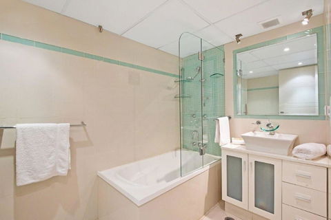 Surfers International Apartments - Perths Hotel 38