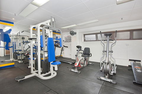Surfers International Apartments - Perths Hotel 9