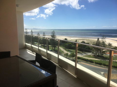 Kirra Surf Apartments - Perths Hotel 36