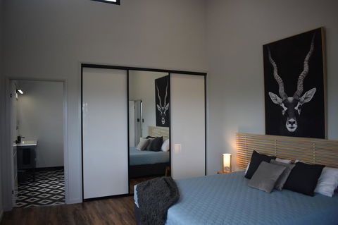 Ironbark House - Perths Hotel 25
