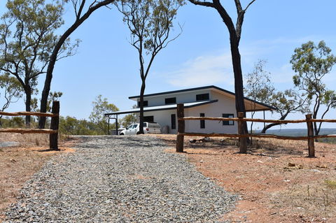 Ironbark House - Perths Hotel 0