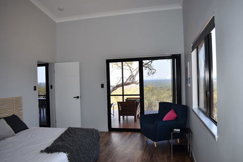 Ironbark House - Perths Hotel 42