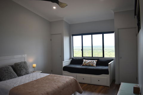 Ironbark House - Perths Hotel 36