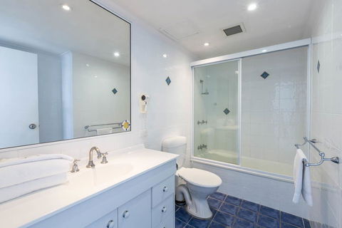 South Pacific Plaza - Official - Perths Hotel 21