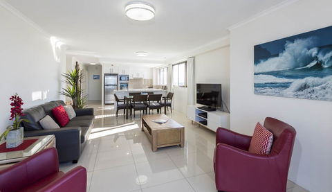 South Pacific Plaza - Official - Perths Hotel 3