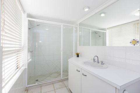 South Pacific Plaza - Official - Perths Hotel 30
