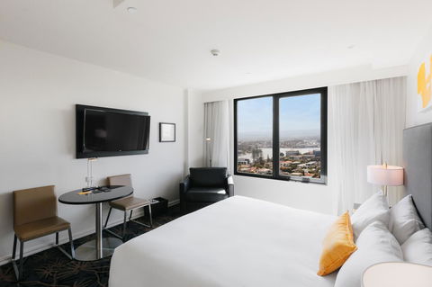 Voco Gold Coast, An IHG Hotel - Perths Hotel 2