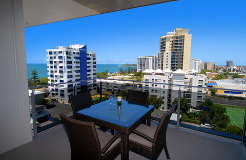 Coco Mooloolaba - Perths Hotel 28