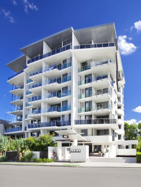 Coco Mooloolaba - Perths Hotel 1
