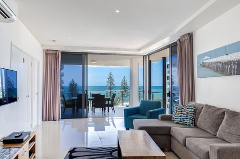 Coco Mooloolaba - Perths Hotel 9
